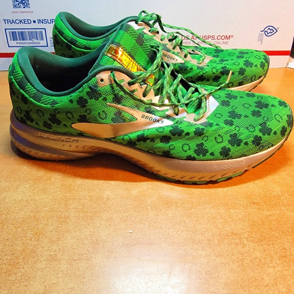 Brooks Mens Launch 6 Shamrocks Green Irish St. Paddy Sneakers Running Size 10.5